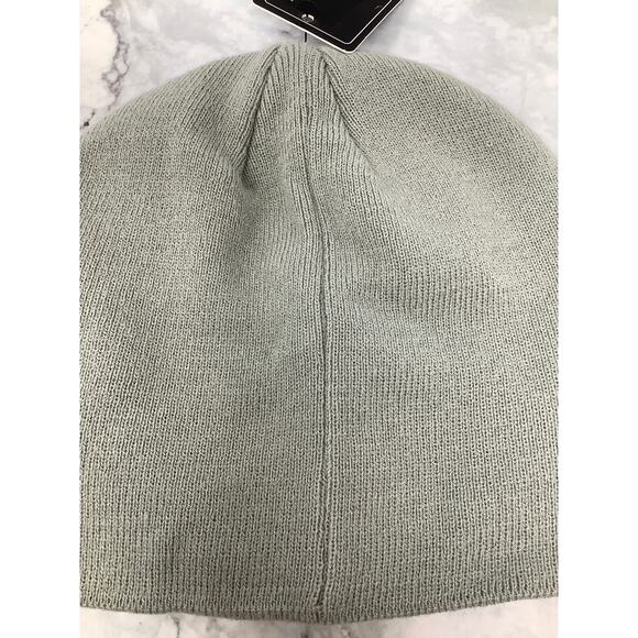 Taylor Made Men's Gray Beanie Hat Embroidered Logo Knit Casual Winter L25-12 - Picture 5 of 8